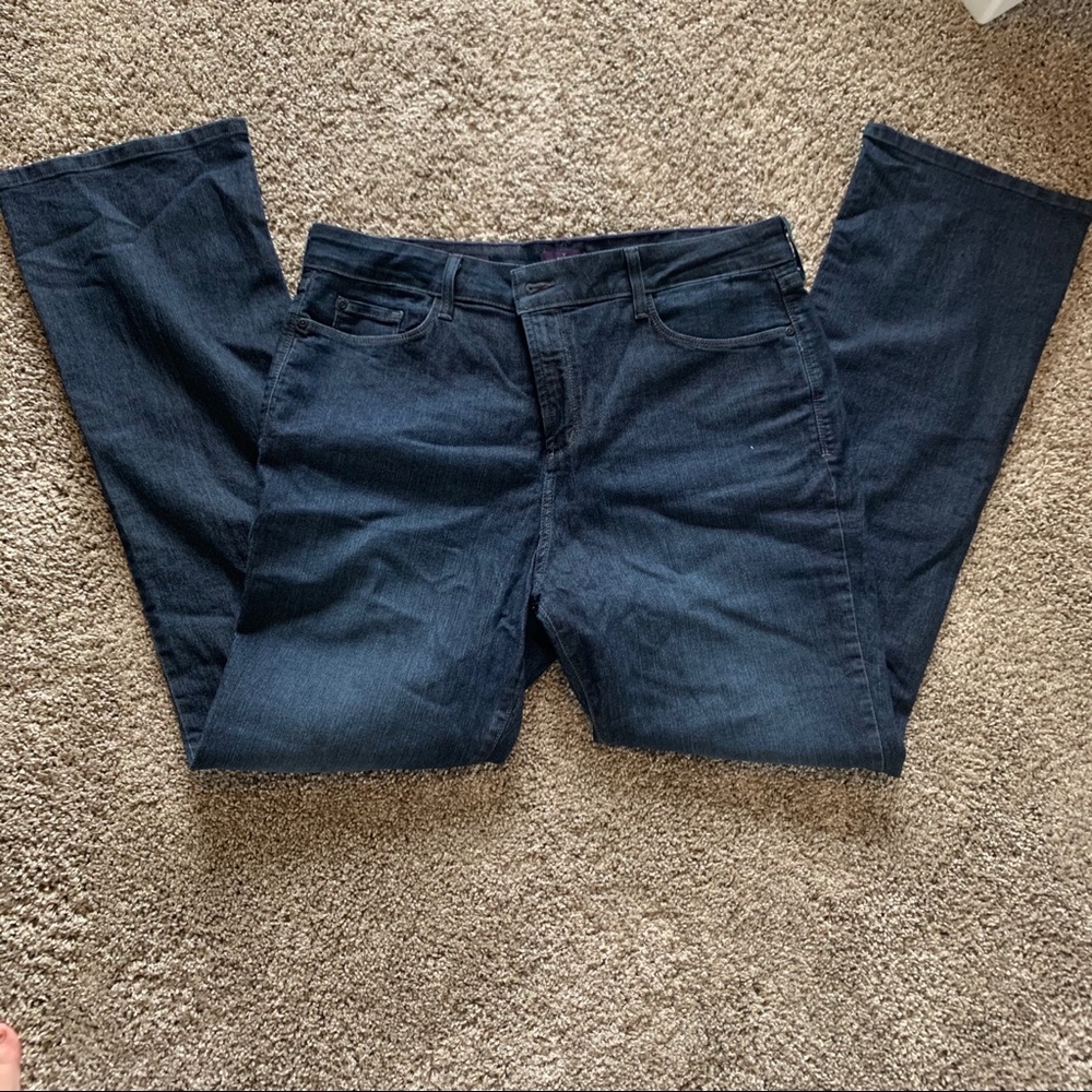 Never worn NYDJ Barbara Bootcut size 18